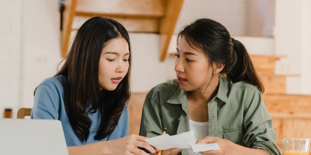 business-asian-lesbian-lgbtq-women-couple-account-home_7861-1771