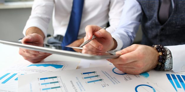 group-businessmen-point-finger-silver-pen-arms_151013-14041